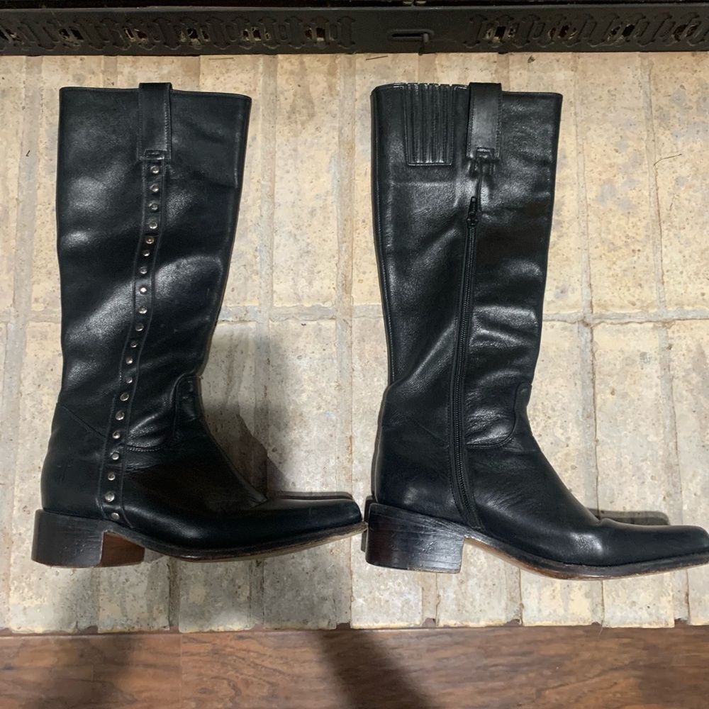 🌹FRYE Tall Black Leather Boots with Silver Studs
